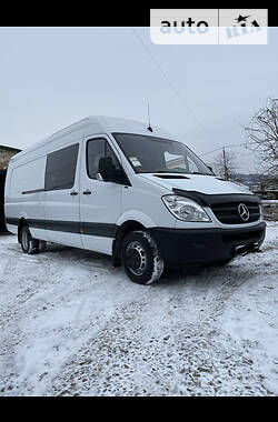Грузопассажирский фургон Mercedes-Benz Sprinter 2010 в 