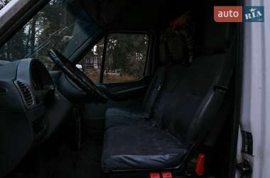 Грузовой фургон Mercedes-Benz Sprinter 2005 в 