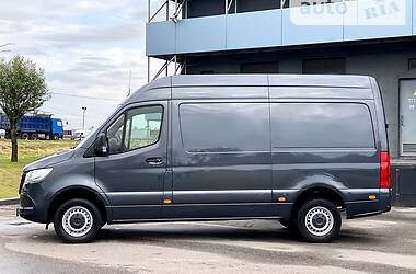 Вантажопасажирський фургон Mercedes-Benz Sprinter 2018 в 