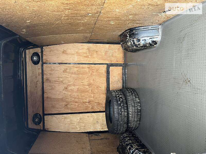Вантажопасажирський фургон Mercedes-Benz Sprinter 2004 в Хотині