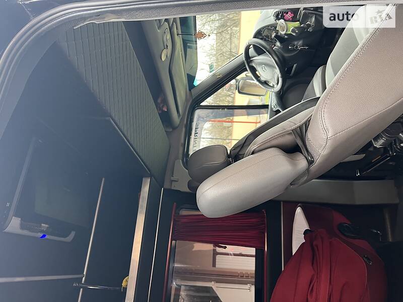 Вантажопасажирський фургон Mercedes-Benz Sprinter 2004 в Хотині
