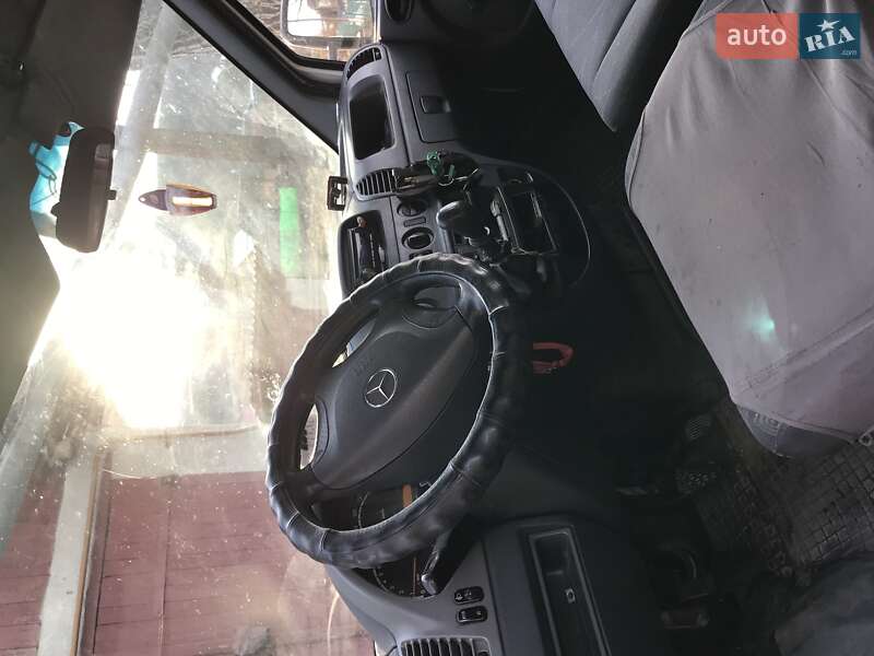 Мікроавтобус Mercedes-Benz Sprinter 2004 в Монастириській