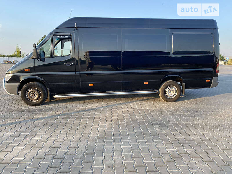 Вантажопасажирський фургон Mercedes-Benz Sprinter 2004 в Хотині