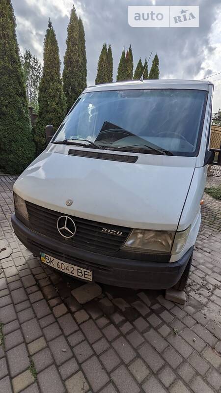 Грузовой фургон Mercedes-Benz Sprinter 1998 в Ровно