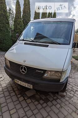 Грузовой фургон Mercedes-Benz Sprinter 1998 в Ровно