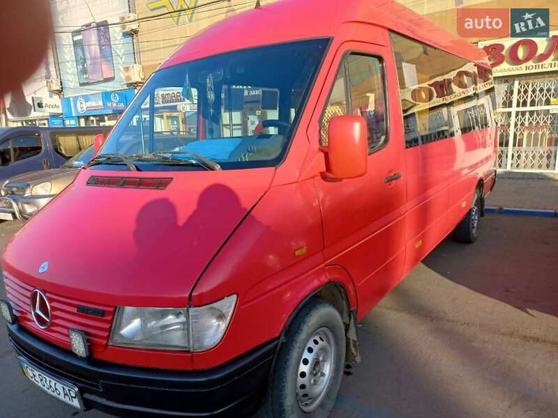 Мікроавтобус Mercedes-Benz Sprinter 1998 в Чернівцях