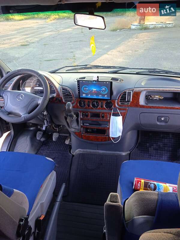 Мікроавтобус Mercedes-Benz Sprinter 2003 в Білгороді-Дністровському фото 10 Мікроавтобус Mercedes-Benz Sprinter 2003 в Білгороді-Дністровському