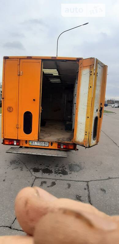 Грузовой фургон Mercedes-Benz Sprinter 2001 в Кременчуге