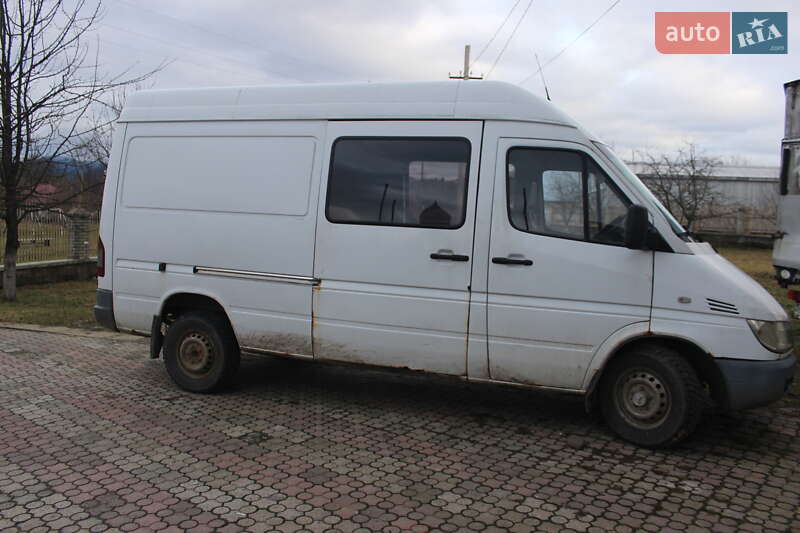 Микроавтобус Mercedes-Benz Sprinter 2001 в Межгорье