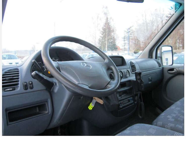 Мікроавтобус Mercedes-Benz Sprinter 2005 в Вараші
