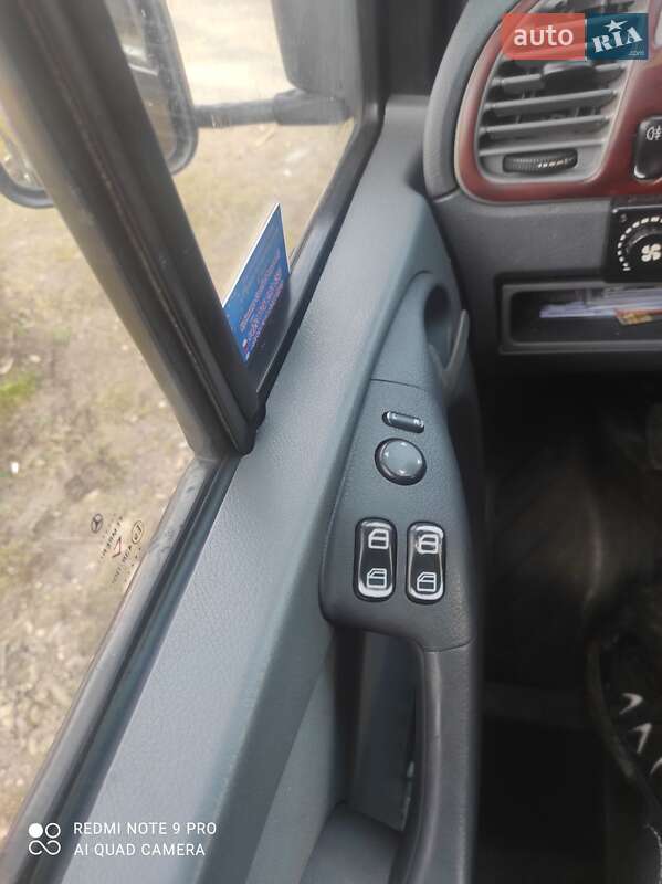 Мікроавтобус Mercedes-Benz Sprinter 2004 в Тячеві