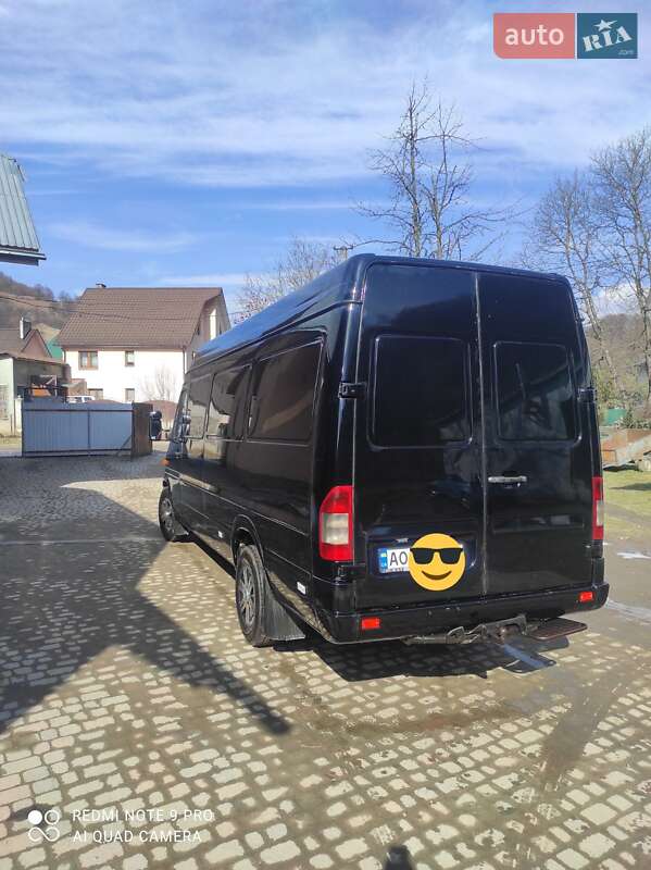 Мікроавтобус Mercedes-Benz Sprinter 2004 в Тячеві