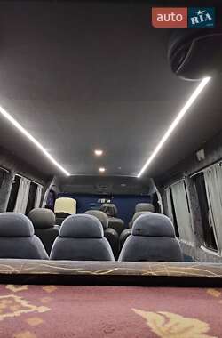 Микроавтобус Mercedes-Benz Sprinter 2006 в Кицмани