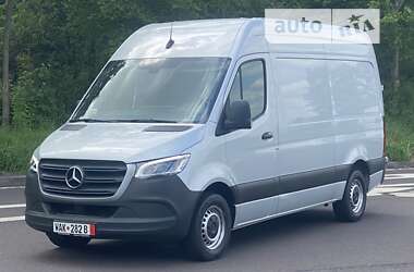 Грузовой фургон Mercedes-Benz Sprinter 2019 в 