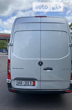 Грузовой фургон Mercedes-Benz Sprinter 2019 в 