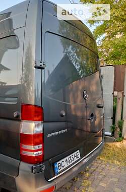 Грузовой фургон Mercedes-Benz Sprinter 2014 в 