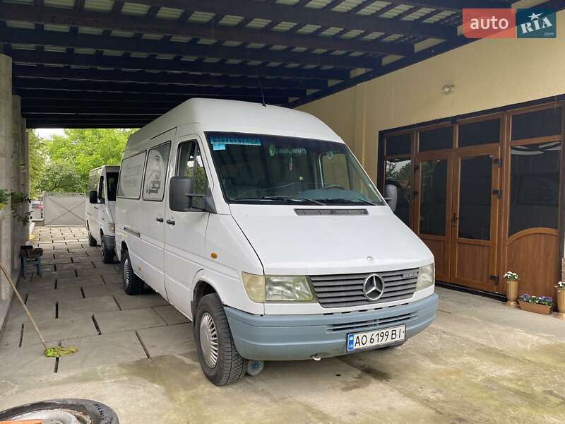 Мікроавтобус Mercedes-Benz Sprinter 1998 в Тячеві