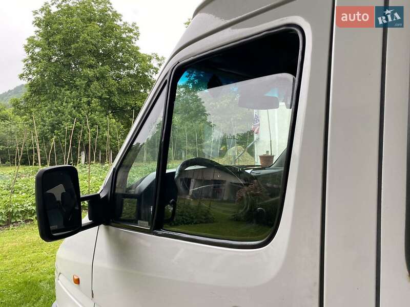 Мікроавтобус Mercedes-Benz Sprinter 1998 в Тячеві