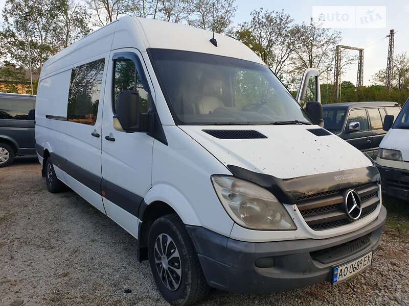 Микроавтобус Mercedes-Benz Sprinter 2011 в Рахове