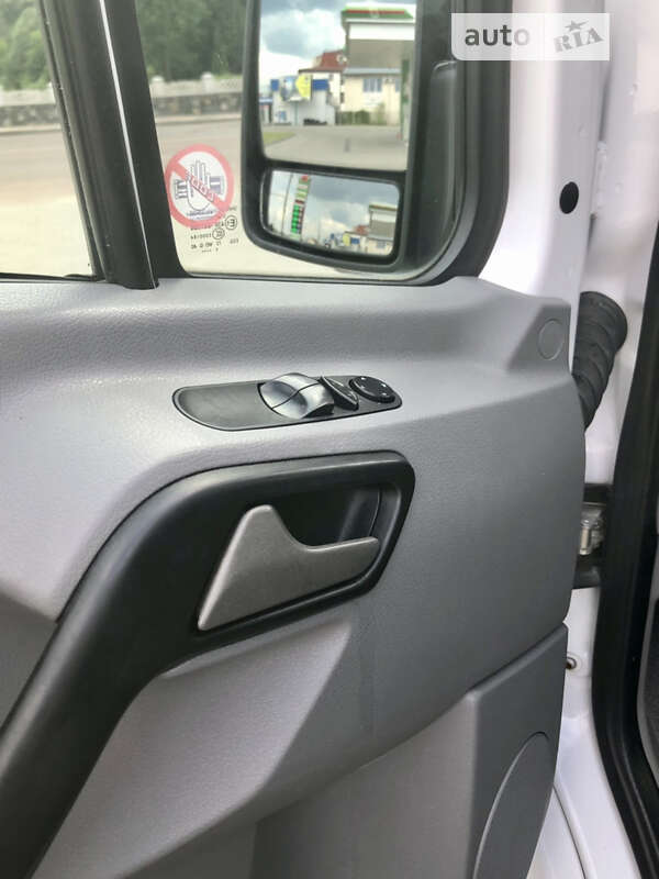 Эвакуатор Mercedes-Benz Sprinter 2011 в Житомире фото 13 Эвакуатор Mercedes-Benz Sprinter 2011 в Житомире