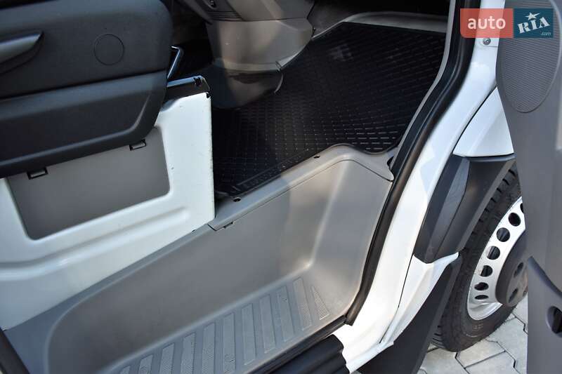 Автовоз Mercedes-Benz Sprinter 2014 в Дрогобичі