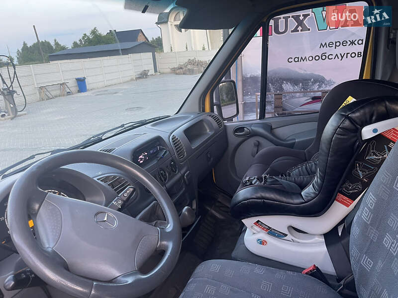 Вантажопасажирський фургон Mercedes-Benz Sprinter 2005 в Кременці