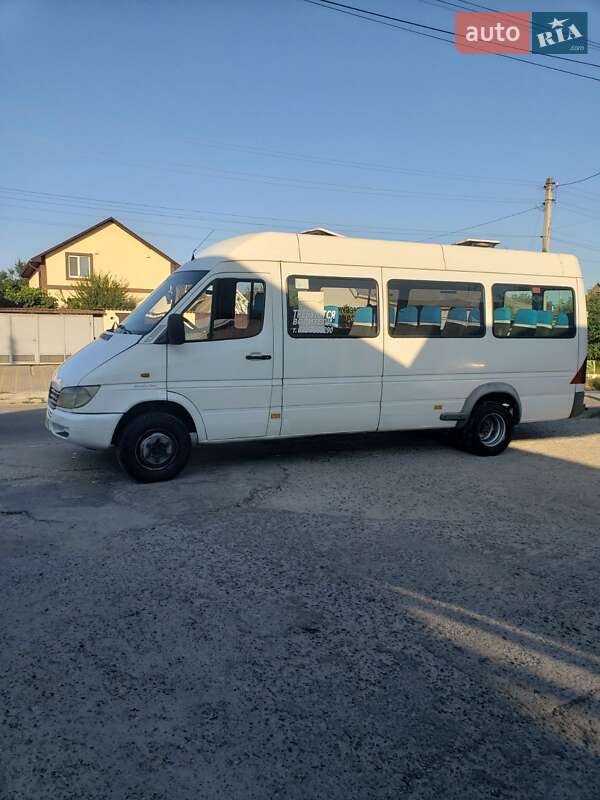 Mercedes-Benz Sprinter 2000