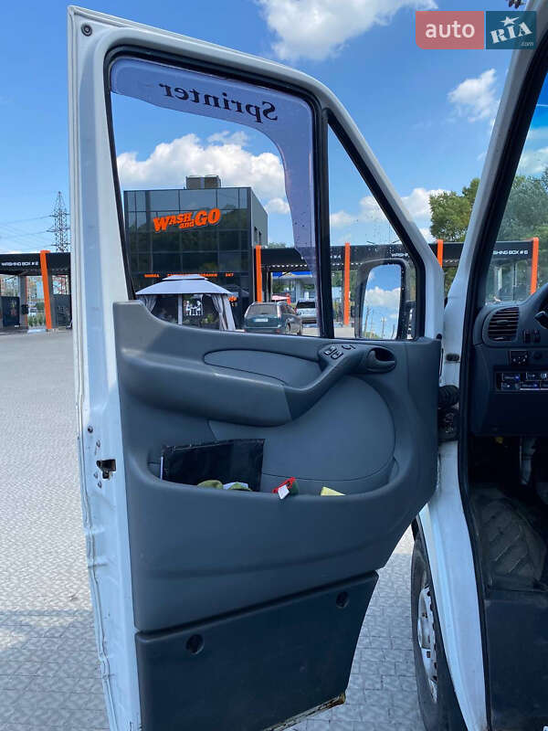 Пригородный автобус Mercedes-Benz Sprinter 2002 в Полтаве фото 29 Пригородный автобус Mercedes-Benz Sprinter 2002 в Полтаве