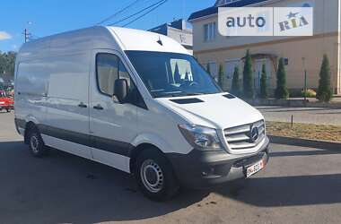 Грузовой фургон Mercedes-Benz Sprinter 2017 в 