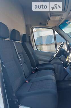 Грузовой фургон Mercedes-Benz Sprinter 2017 в 