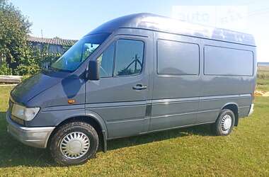 Грузовой фургон Mercedes-Benz Sprinter 1995 в Киверцах