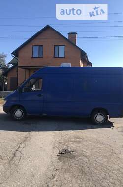 Вантажний фургон Mercedes-Benz Sprinter 2000 в 