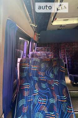Микроавтобус Mercedes-Benz Sprinter 2005 в 