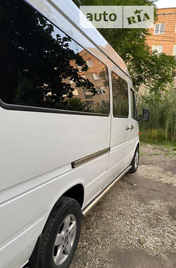 Микроавтобус Mercedes-Benz Sprinter 2004 в Косове