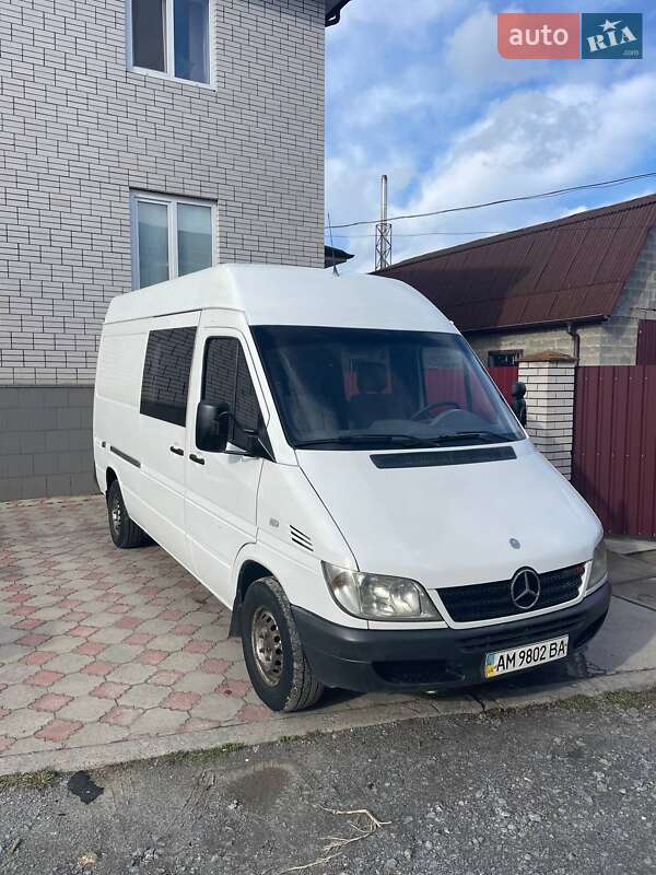 Микроавтобус Mercedes-Benz Sprinter 2004 в Житомире фото 6 Микроавтобус Mercedes-Benz Sprinter 2004 в Житомире