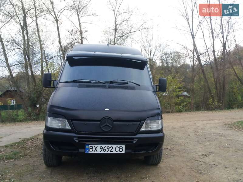 Микроавтобус Mercedes-Benz Sprinter 2000 в Черновцах