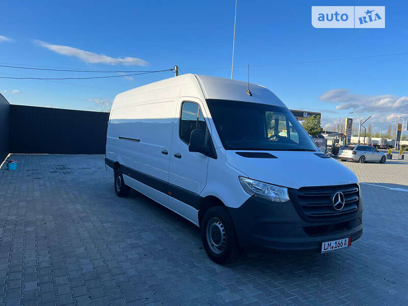 Вантажний фургон Mercedes-Benz Sprinter 2020 в Чернівцях