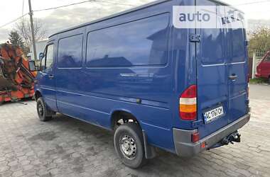 Вантажний фургон Mercedes-Benz Sprinter 2005 в 