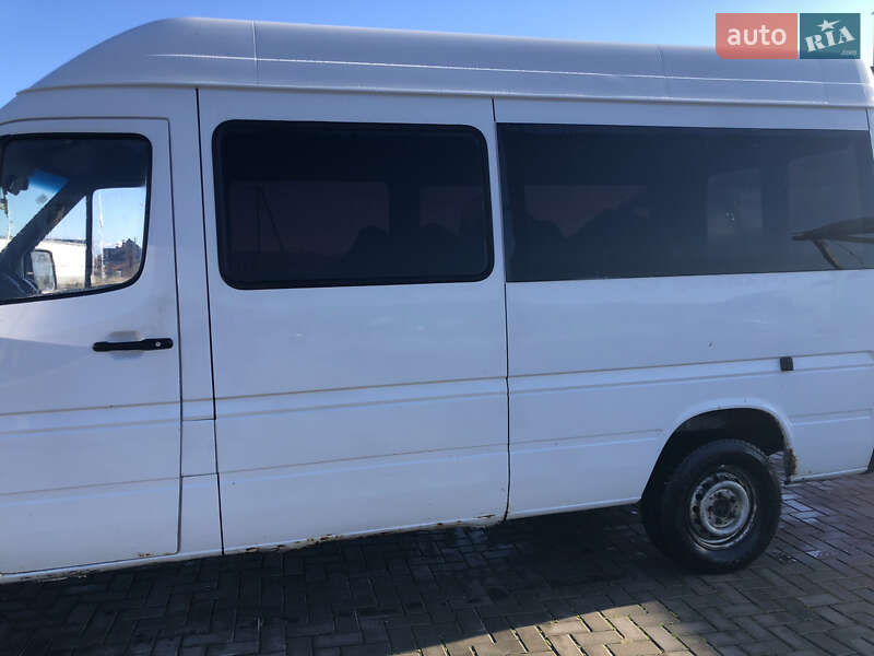 Туристичний / Міжміський автобус Mercedes-Benz Sprinter 2006 в Хусті