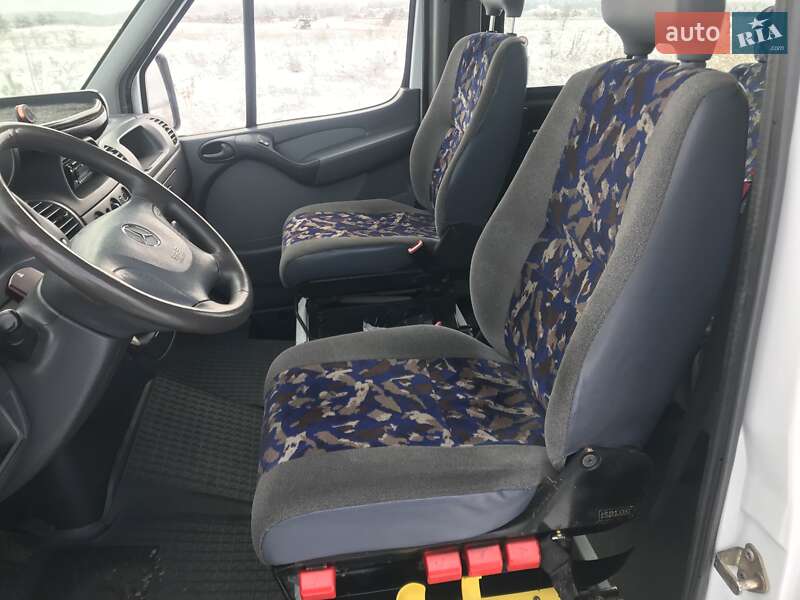 Вантажопасажирський фургон Mercedes-Benz Sprinter 2006 в Рівному