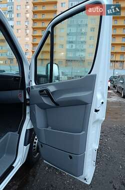 Грузовой фургон Mercedes-Benz Sprinter 2016 в 