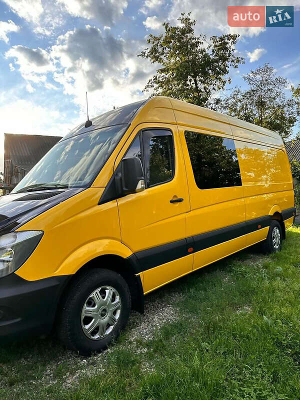 Мікроавтобус Mercedes-Benz Sprinter 2011 в Вижниці