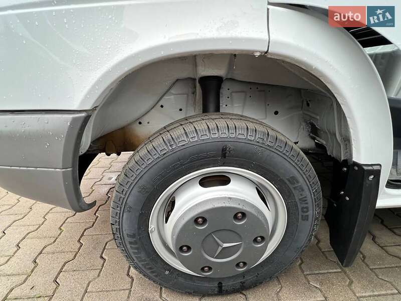 Грузовой фургон Mercedes-Benz Sprinter 2004 в Хусте