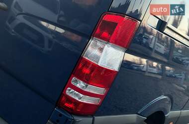 Грузовой фургон Mercedes-Benz Sprinter 2017 в 