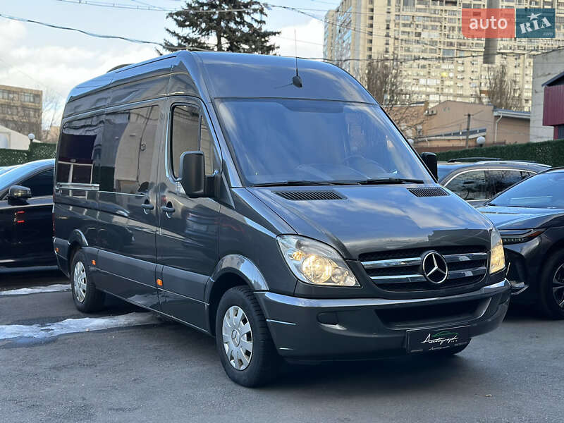 Вантажопасажирський фургон Mercedes-Benz Sprinter 2010 в Києві