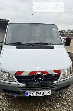 Грузовой фургон Mercedes-Benz Sprinter 2003 в Львове