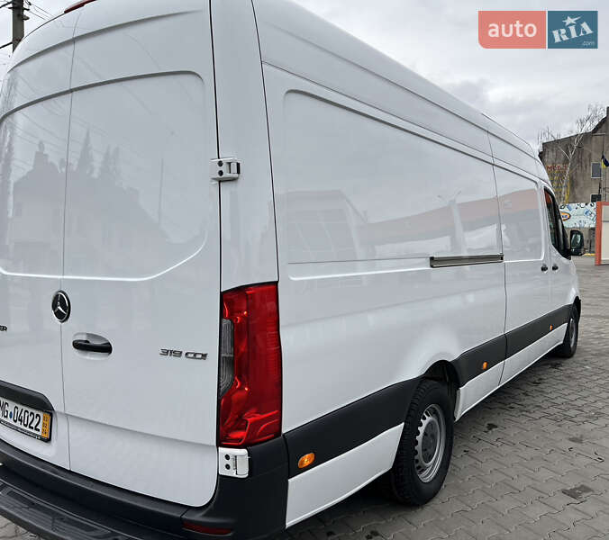 Вантажний фургон Mercedes-Benz Sprinter 2019 в Чернівцях