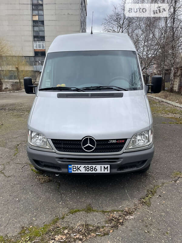 Грузовой фургон Mercedes-Benz Sprinter 2004 в Черновцах