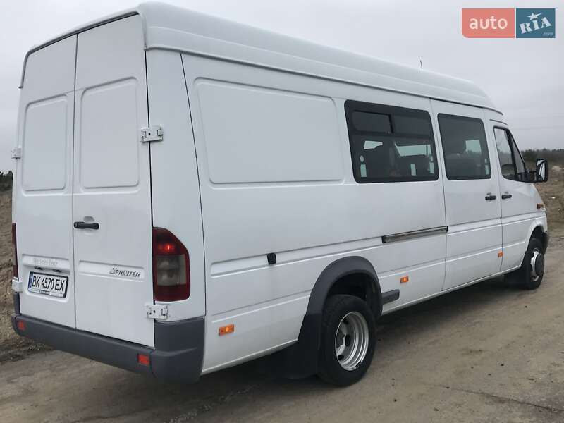 Вантажопасажирський фургон Mercedes-Benz Sprinter 2006 в Рівному