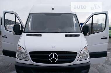 Вантажний фургон Mercedes-Benz Sprinter 2012 в Хмельницькому